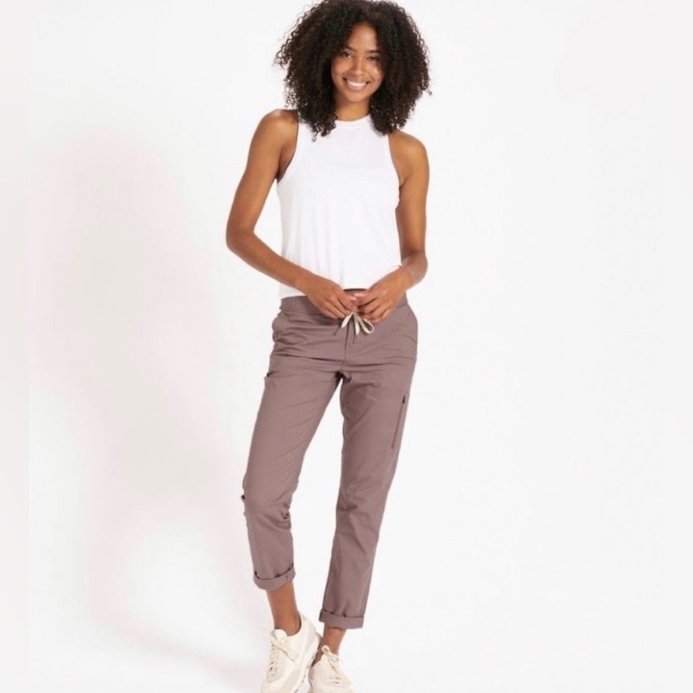 Vuori Ripstop Pant in Medium. The Rise The Shine.